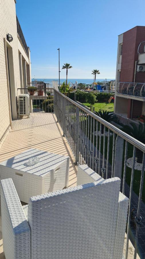 Bed and Breakfast Il Sorriso Di Angelina Pescara Exterior foto